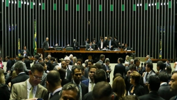 Com votação apertada, é aprovada a reforma Trabalhista na Câmara